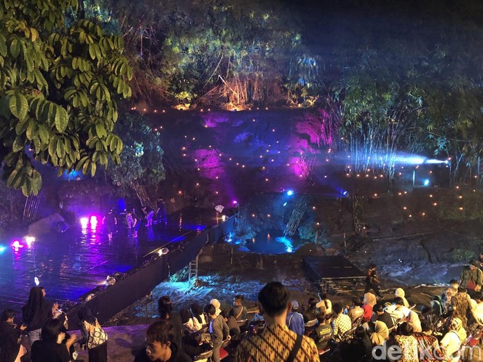 Meriahnya Bedog Art Fest Sleman, Pertunjukan Seni di Atas Sungai